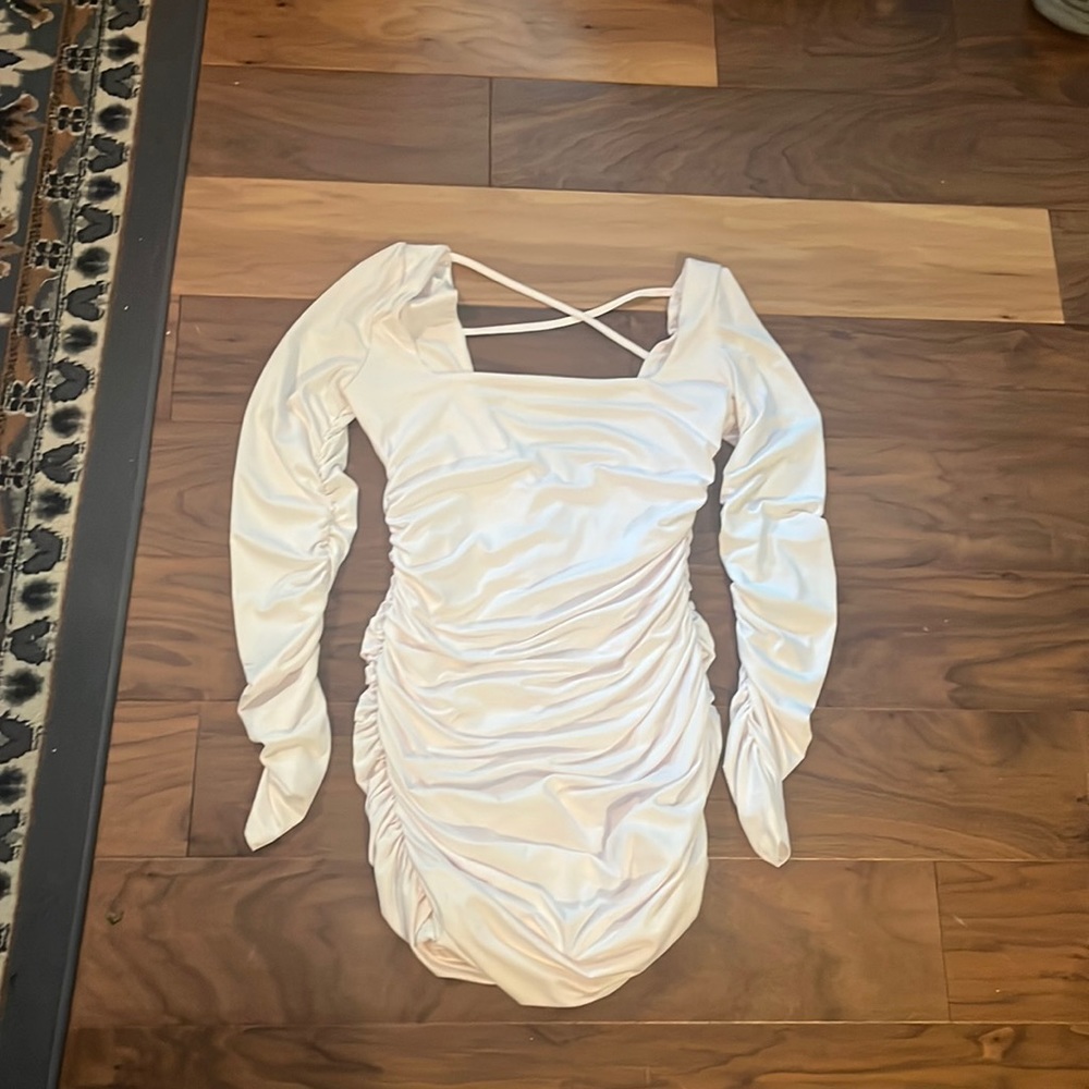 white long sleeve dress